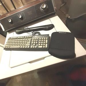 3 items HP Computer Keyboard + Long‎ Wrist Pad + Mouse Pad GREAT DEAL!!